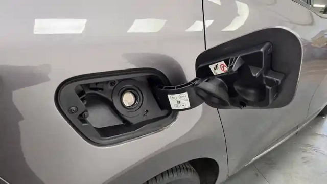 Renault Scenic tce 115 fap — photo 17
