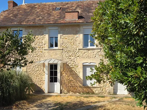 Belle maison 3 chambres, terrain clos centre bourg