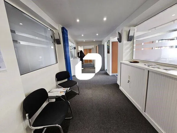 Bureaux 161 m²