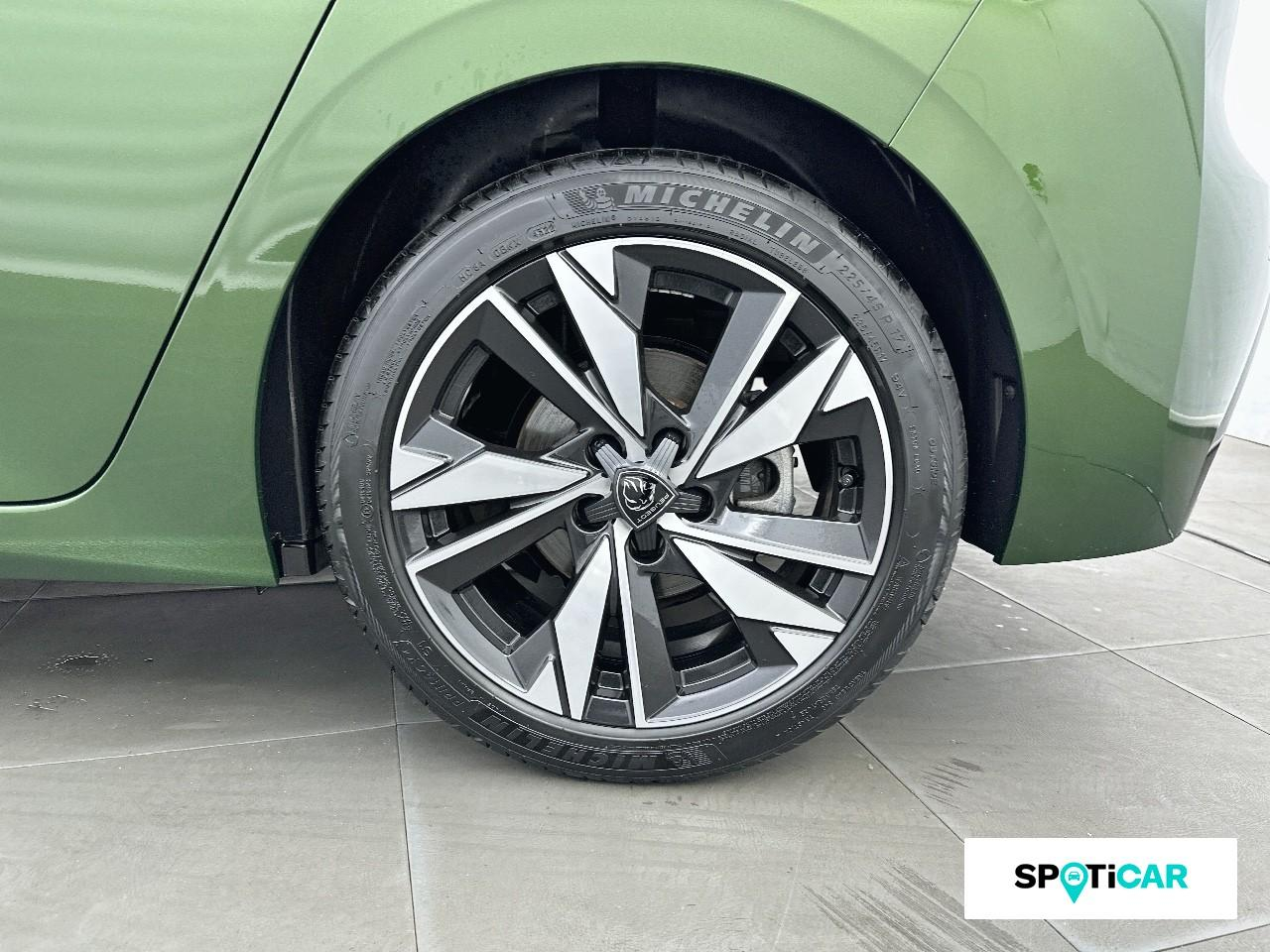 Peugeot 308 1.2 puretech 130ch s&s allure — photo 11