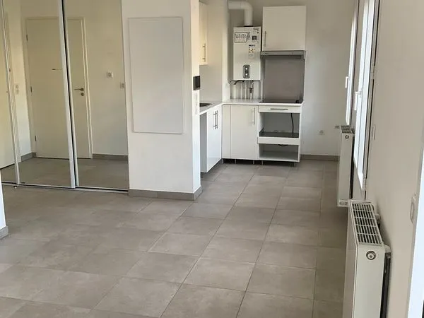 A Louer 2 Pieces 41m2 avec box en sous sol