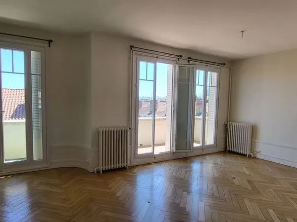 Appartement 6 pièces 106 m²