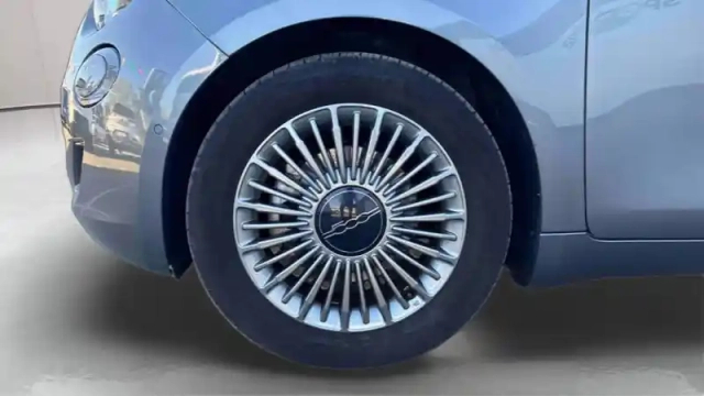 Fiat 500 e 118 ch — photo 9