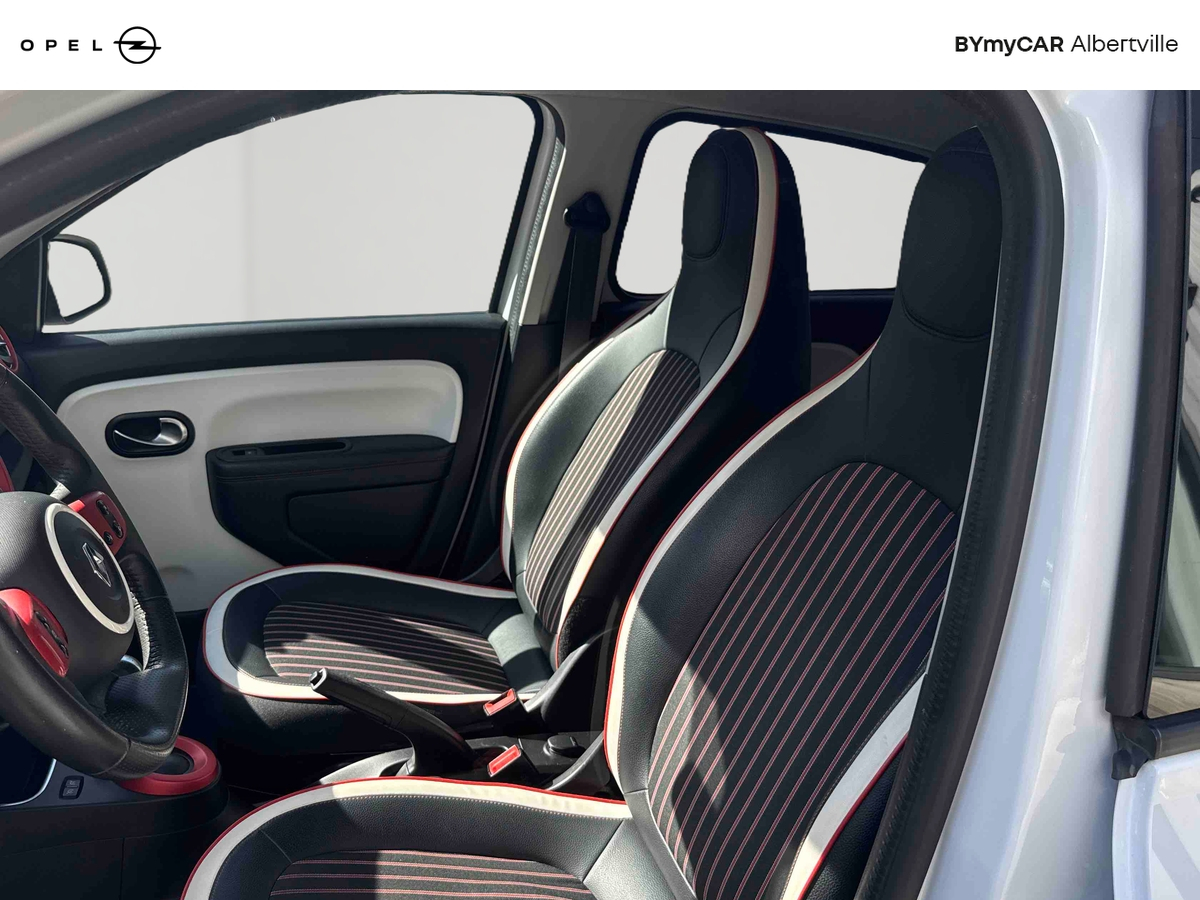 Renault Twingo III TCe 95 EDC — photo 11