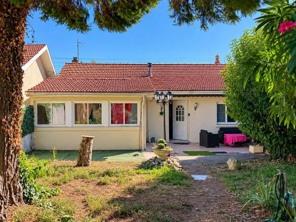 Maison de plain-pied 3 pièces 84 m²
