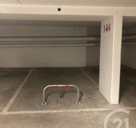 Parking 13 m²