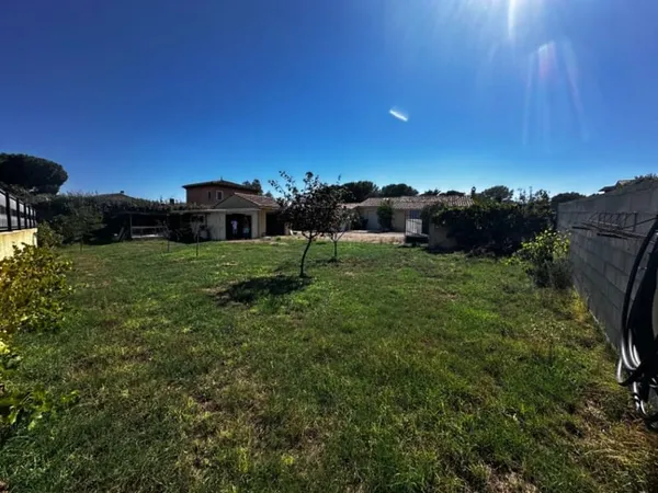 Terrain 480 m²