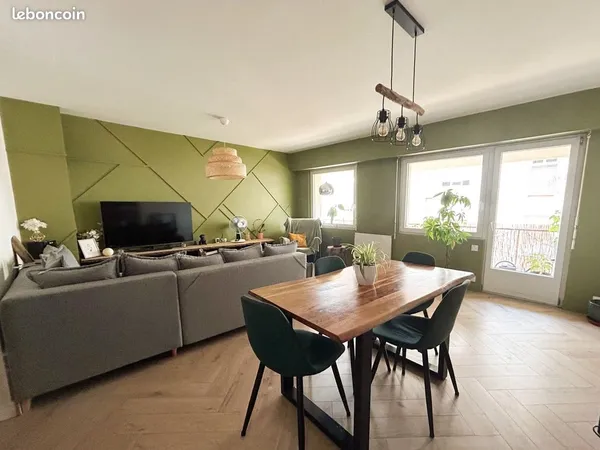 Appartement rénové avec balcon- 82 m² - Quartier Gare Sablon