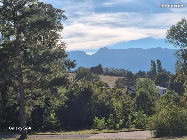 Terrain brie et angonnes viabilise 339 000