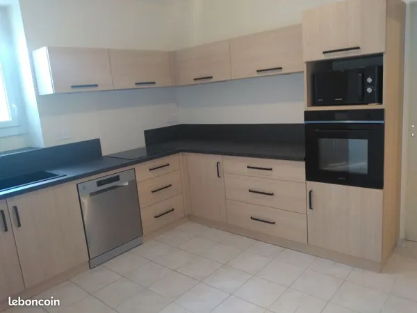 Location Maison 6 pièces à BOHAL