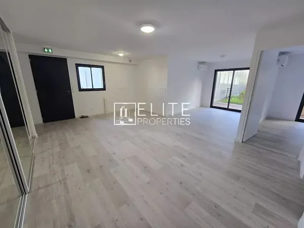 Bureaux 56 m²