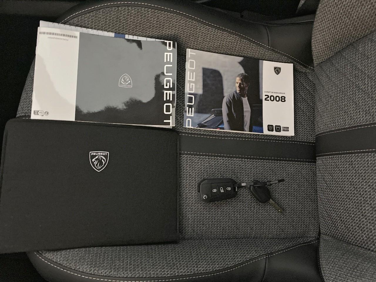 Peugeot 2008 100 s&s bvm6 allure — photo 13
