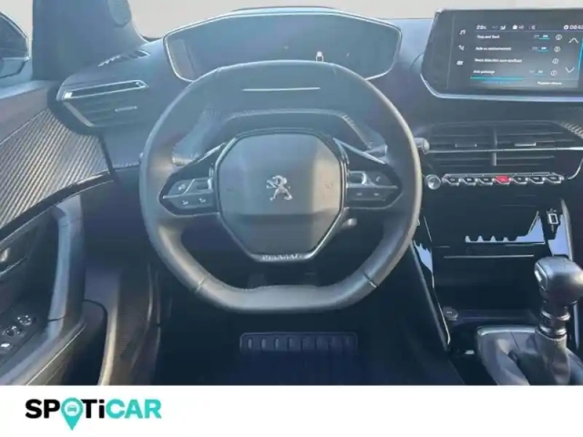 Peugeot 2008 1.2 puretech 130ch s&amp;s allure pack — photo 12