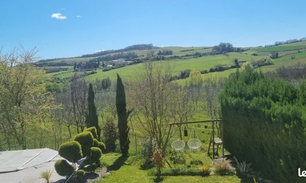 Maison familiale 189 m² - 5 chambres - Vue dégagée - Calme - 10 min Romans