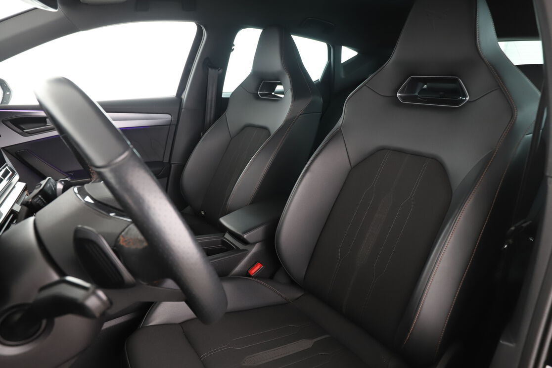 Cupra Leon 1.5 eTSI V DSG7 — photo 9