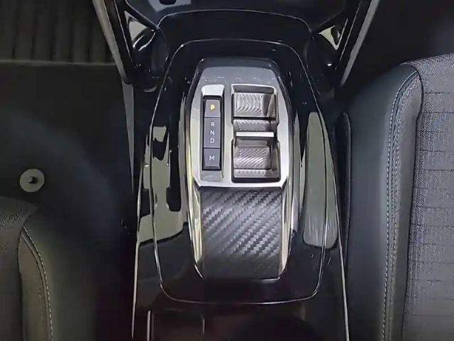Peugeot 208 puretech 100 s&amp;s eat8 — photo 58