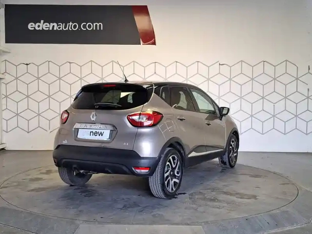 Renault Captur dci 90 energy eco² — photo 91