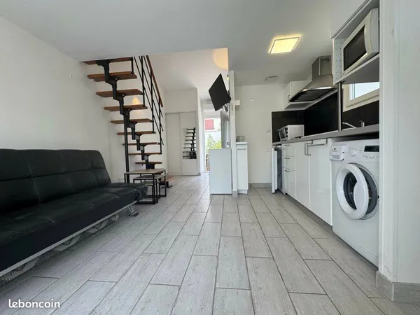 Studio avec mezzanine - extérieur privatif - stationnement sécurisé - Quartier des Alexis