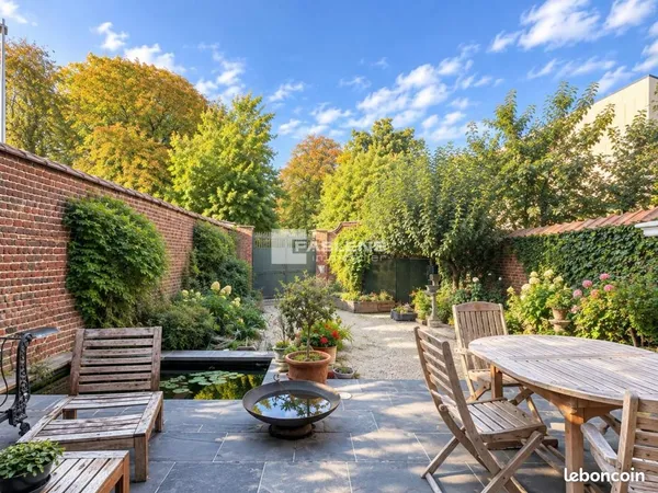 Maison 7 pièces 289 m²