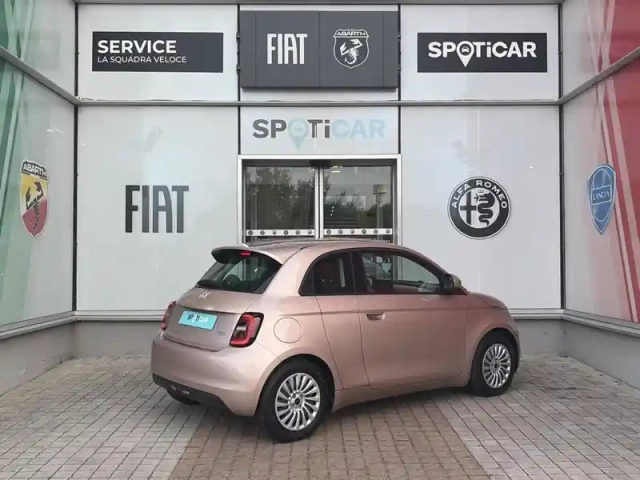 Fiat 500 3+1 e 118ch my23 — photo 5