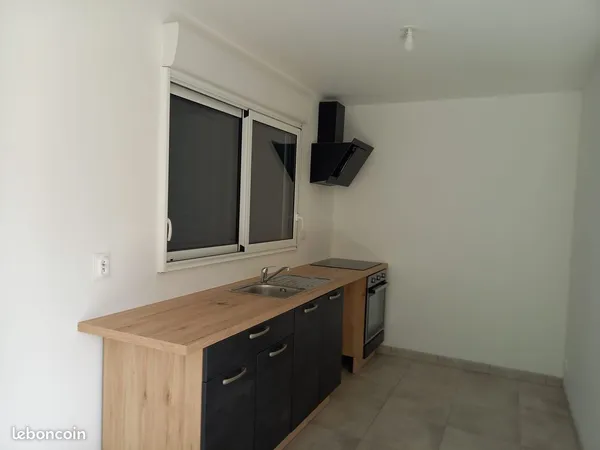 Maison à louer - La Bazoge - 800 Euros