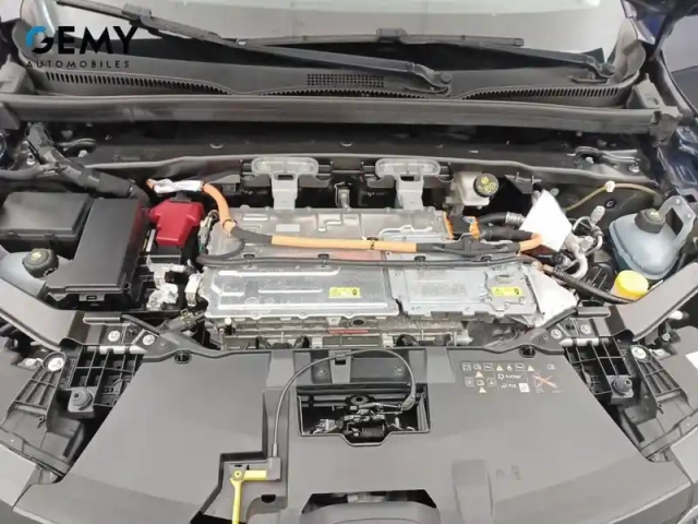 Renault Megane e-tech ev60 220 ch optimum charge — photo 27