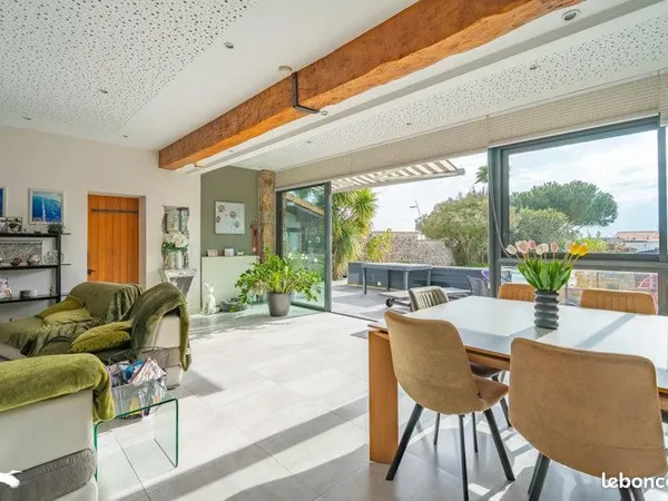 Villa 6 pièces 187 m²