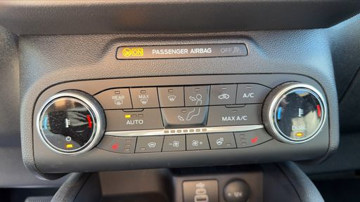 Ford Kuga 2.5 Duratec 190 Flexifuel Hybrid CVT - Vignale – 2023 – 29497 km – Autre – Boîte Automatique — photo 10