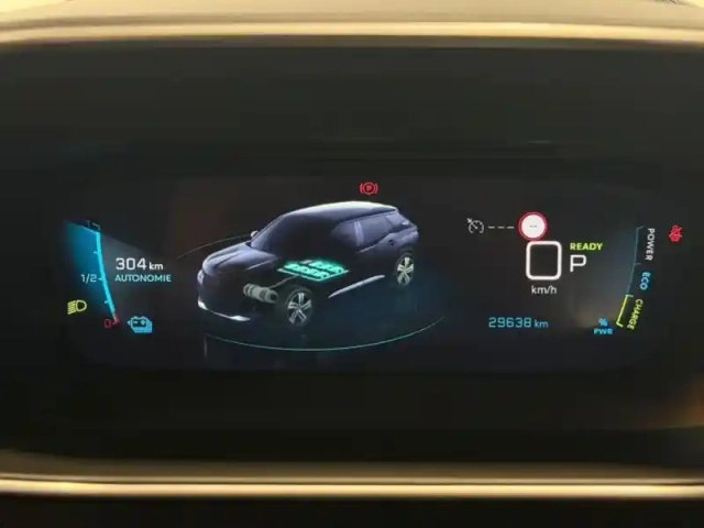 Peugeot 2008 e- 136ch gt — photo 15