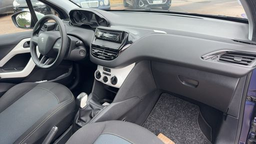 Peugeot 208 1.2 PureTech 68 - Like – 2015 – 73192 km – Essence – Boîte Manuelle — photo 14