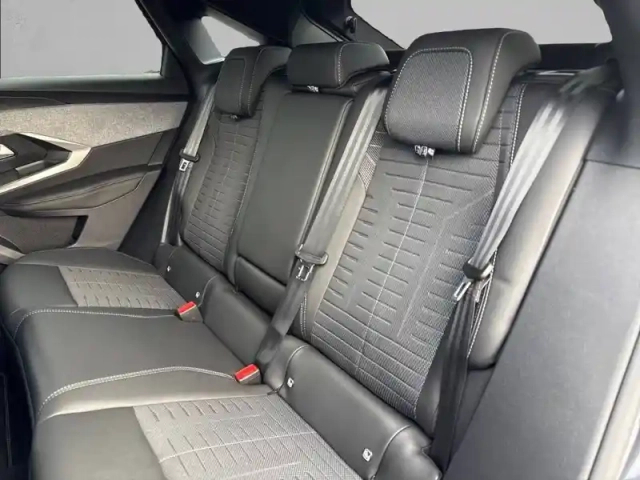 Peugeot 3008 hybrid 145 e-dcs6 — photo 12