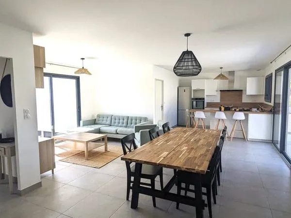 Maison de plain-pied 5 pièces 121 m²