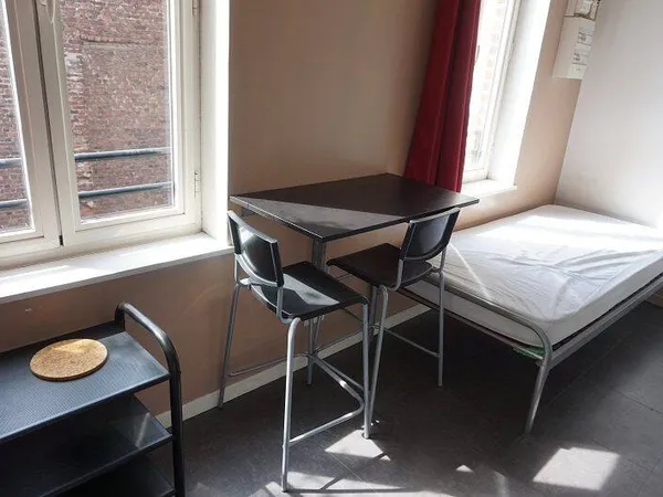 Studio 1 pièce 13 m²