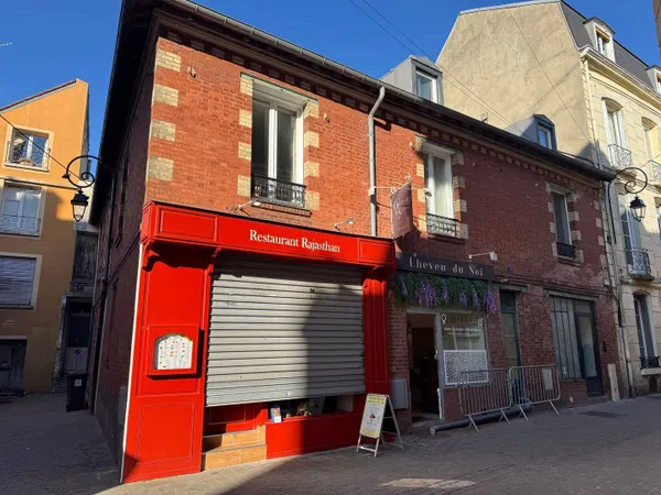 Local commercial 142 m²