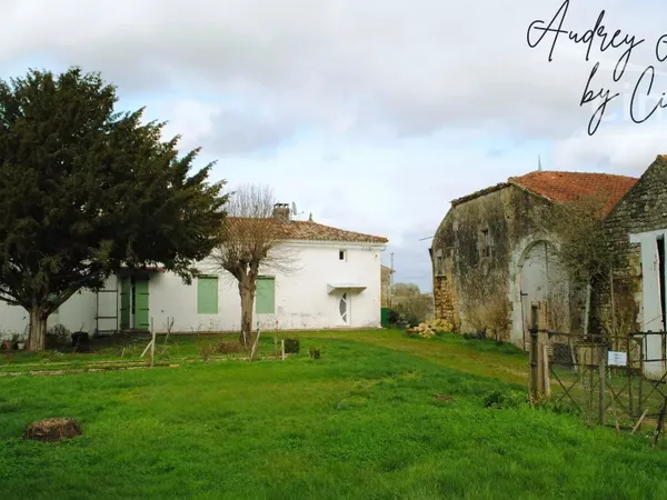 Maison de caractère avec dépendances