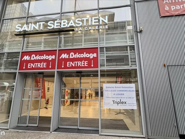 Local 54 m²