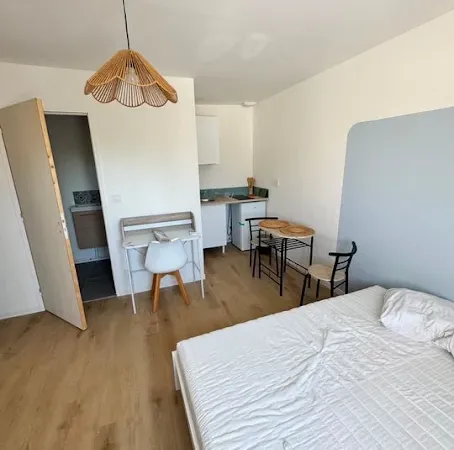 Studio 1 pièce 20 m²