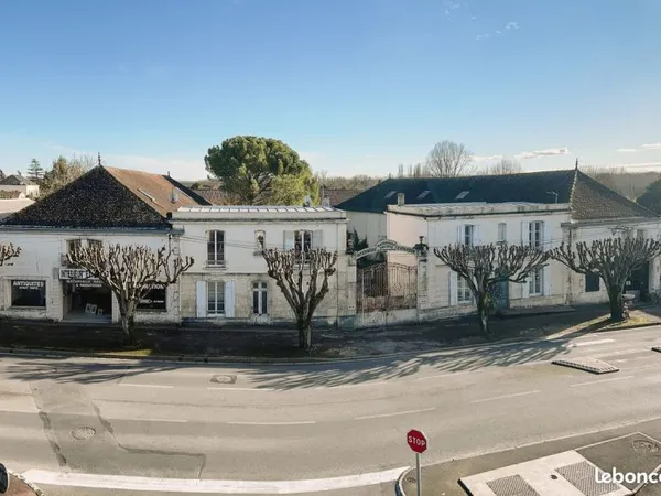 Maison 13 pièces 1800 m²