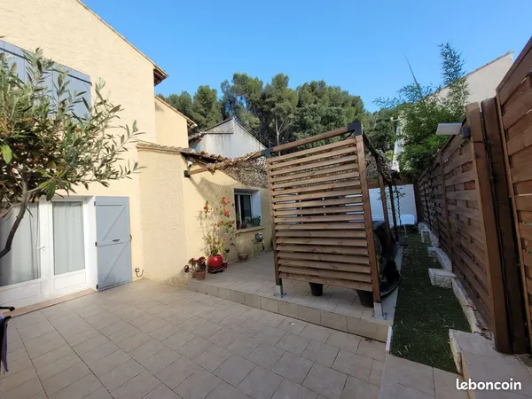 Villa au calme absolu en bord de forêt