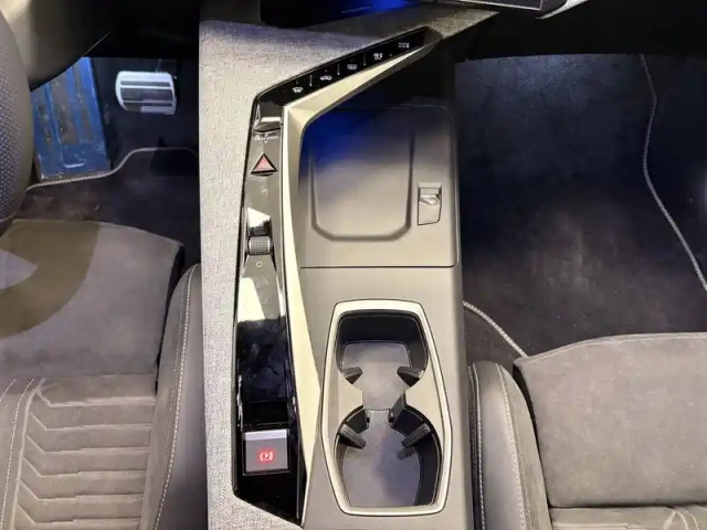 Peugeot 3008 hybrid 145 e-dcs6 — photo 64