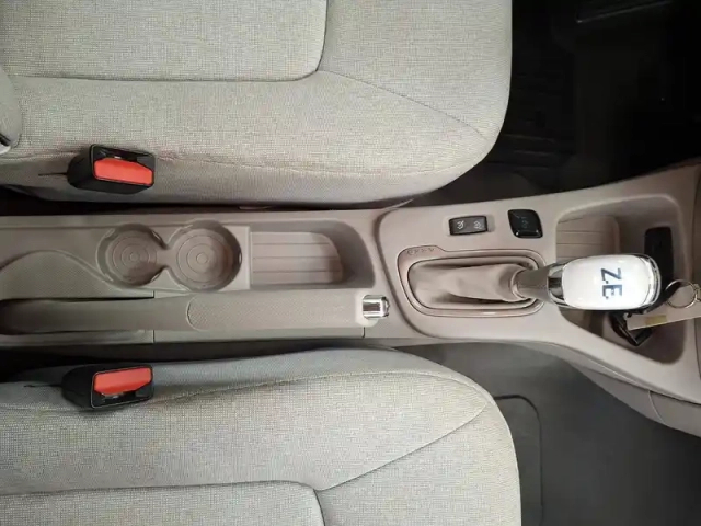 Renault Zoé zoe r90 — photo 30
