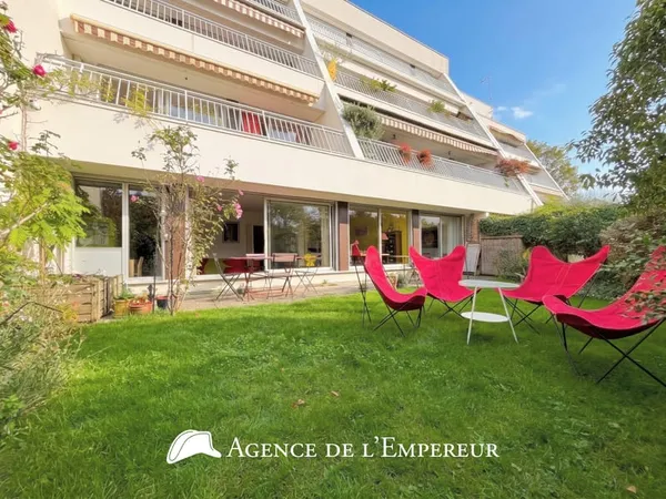 Appartement 5 P - 3 CH (possible 4) - 112 m2 Carrez - Jardin