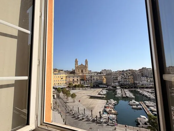 Appartement 4 pièces 96 m²