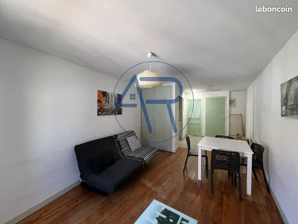 Studio 1 pièce 29 m²