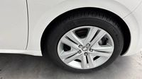 Peugeot 208 1.2 PureTech 82ch E6.c Signature 5p — photo 20