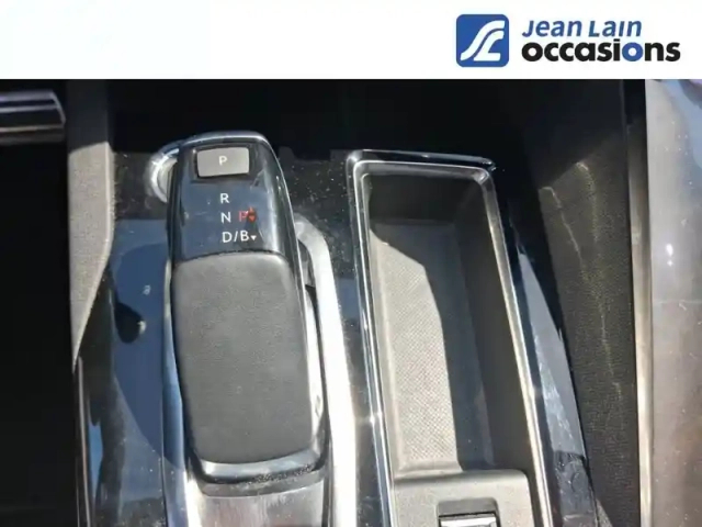 Peugeot 3008 hybrid4 300 e-eat8 — photo 13