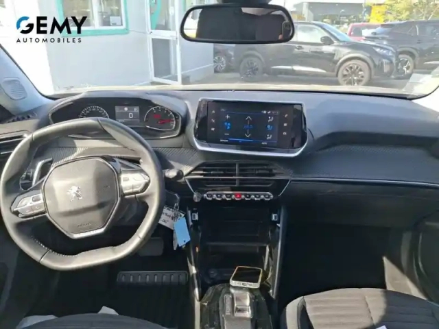 Peugeot 2008 puretech 130 s&amp;s eat8 — photo 8