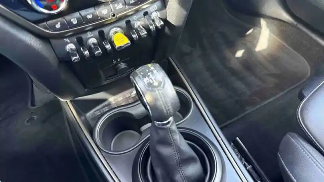 Mini Mini countryman 125 - 95 ch all4 bva6 — photo 10