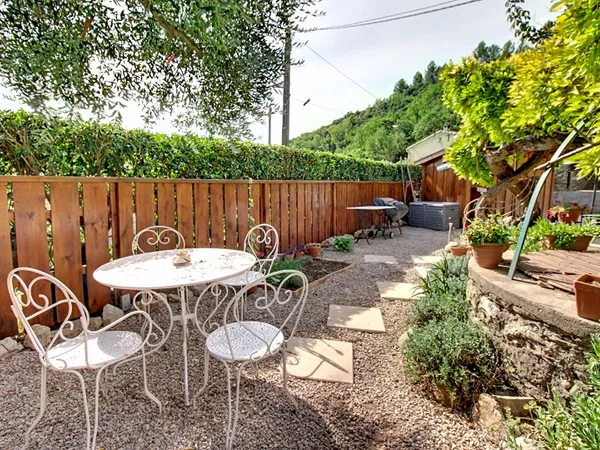 EXCLUSIVITÉ charmante Maison en pierre 3 pièce(s) 62 m2 proche village puit au calme