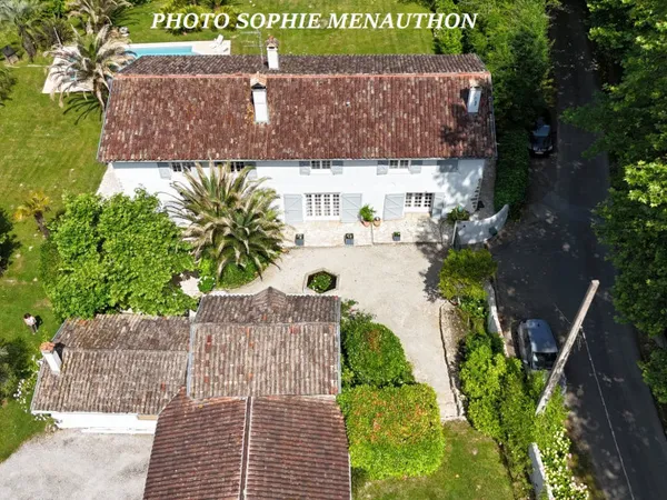 Maison bourgeoise 10 pièces 400 m²